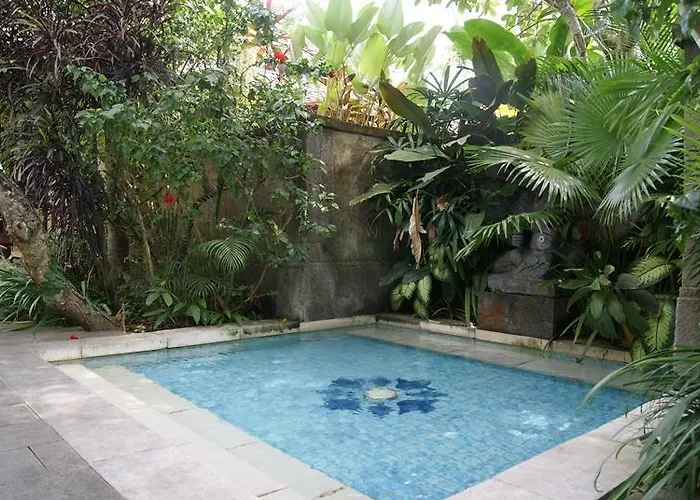 Taman Suci And
